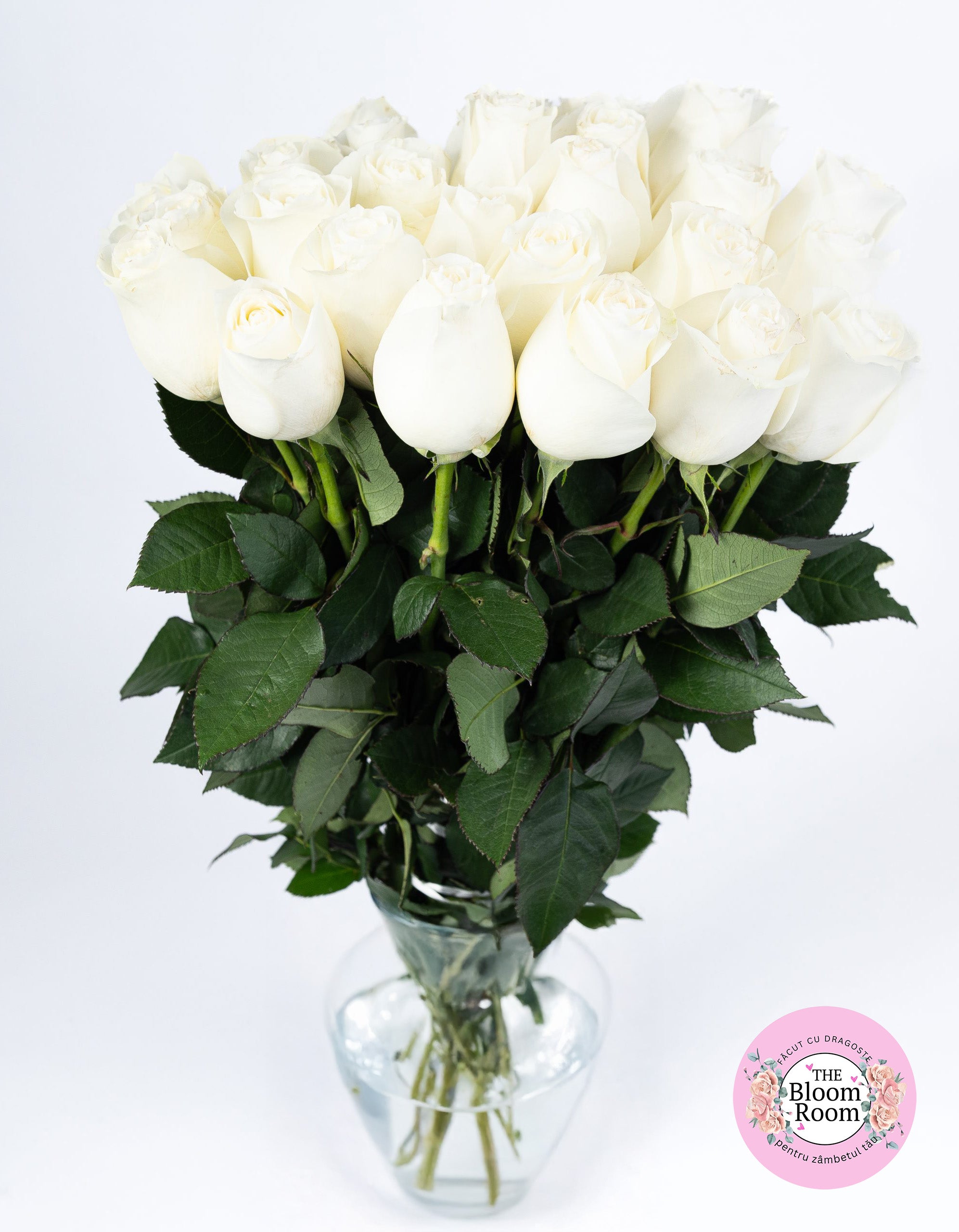 Buchet elegant de 18 trandafiri albi